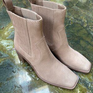 Dolce Vita Irnie Block Heel Chelsea Boot - NWOT